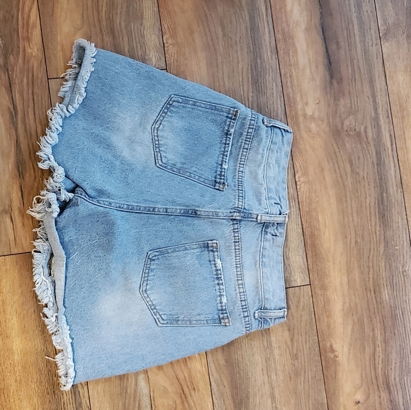 Vintage Denim Company Distressed Jean Shorts - Picture 3 of 6